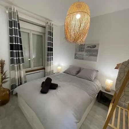 Le Boheme - Centre Ville, Netflix Et Wifi, Parking, Ideal Familles, Couples Et Voyages D'Affaire Niort Exterior foto