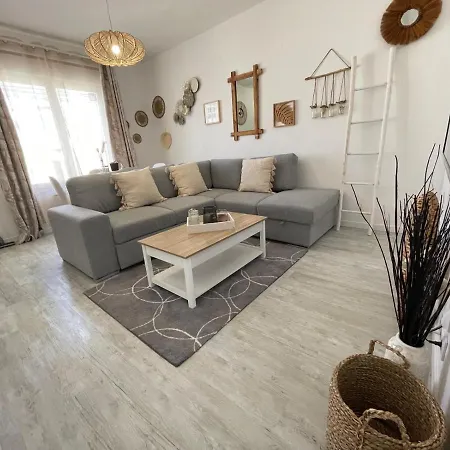 Le Boheme - Centre Ville, Netflix Et Wifi, Parking, Ideal Familles, Couples Et Voyages D'Affaire Niort Exterior foto
