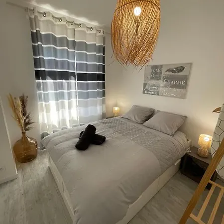 Le Boheme - Centre Ville, Netflix Et Wifi, Parking, Ideal Familles, Couples Et Voyages D'Affaire Niort Exterior foto